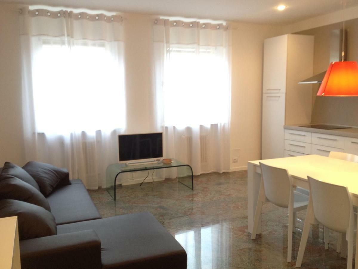 Apartmán Un Nido Nel Centro Storico Con Garage Aosta Exteriér fotografie