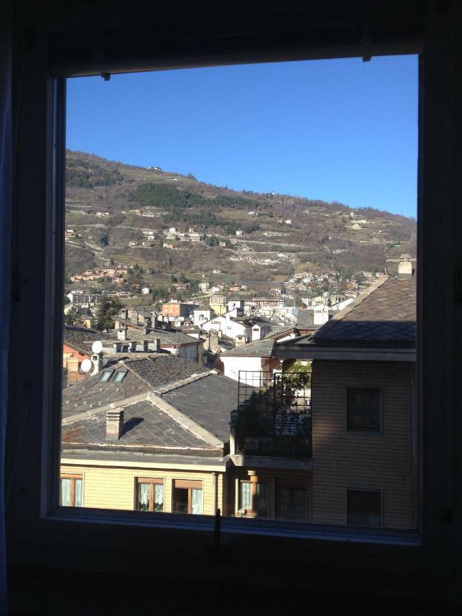Apartmán Un Nido Nel Centro Storico Con Garage Aosta Exteriér fotografie